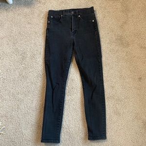 GAP True Skinny High Rise in Washwell Black Size 4P